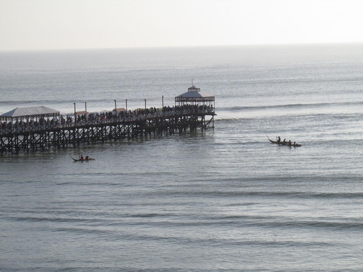 Hotel El Sombrero Huanchaco Esterno foto